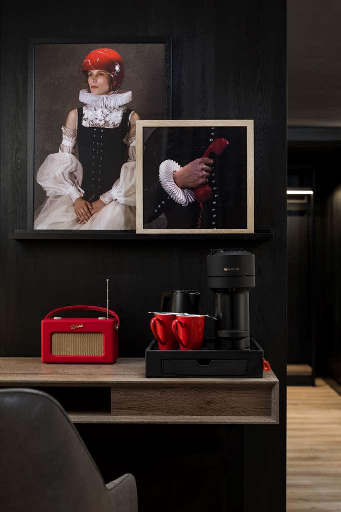 Hotel Radisson Red Hotel,