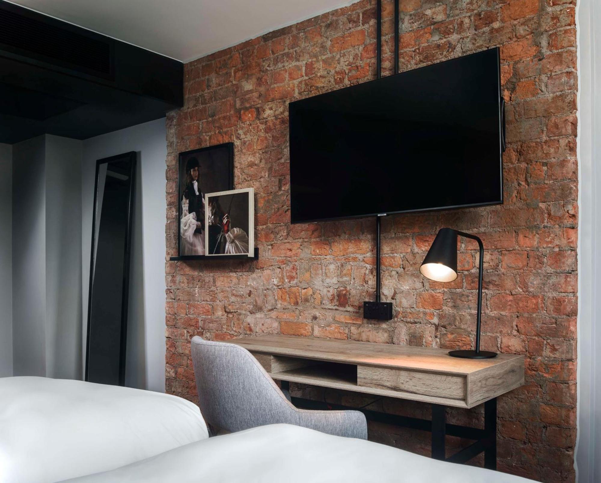 Radisson Red Hotel, Hotel 4*