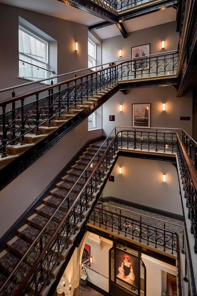 Radisson Red Hotel, 4*